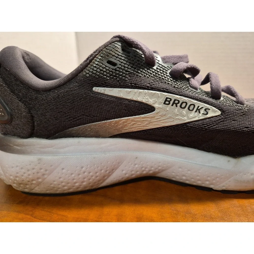 Brooks ghost 16
